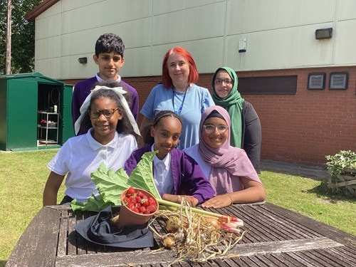 Marlborough pupils become youngest in the UK to launch a community pantry