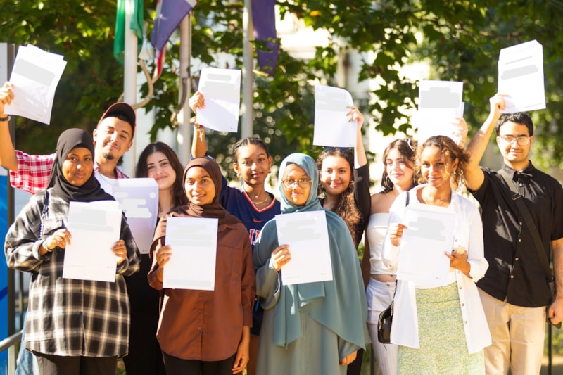  Congratulations to Paddington Academy's Class of ’24!